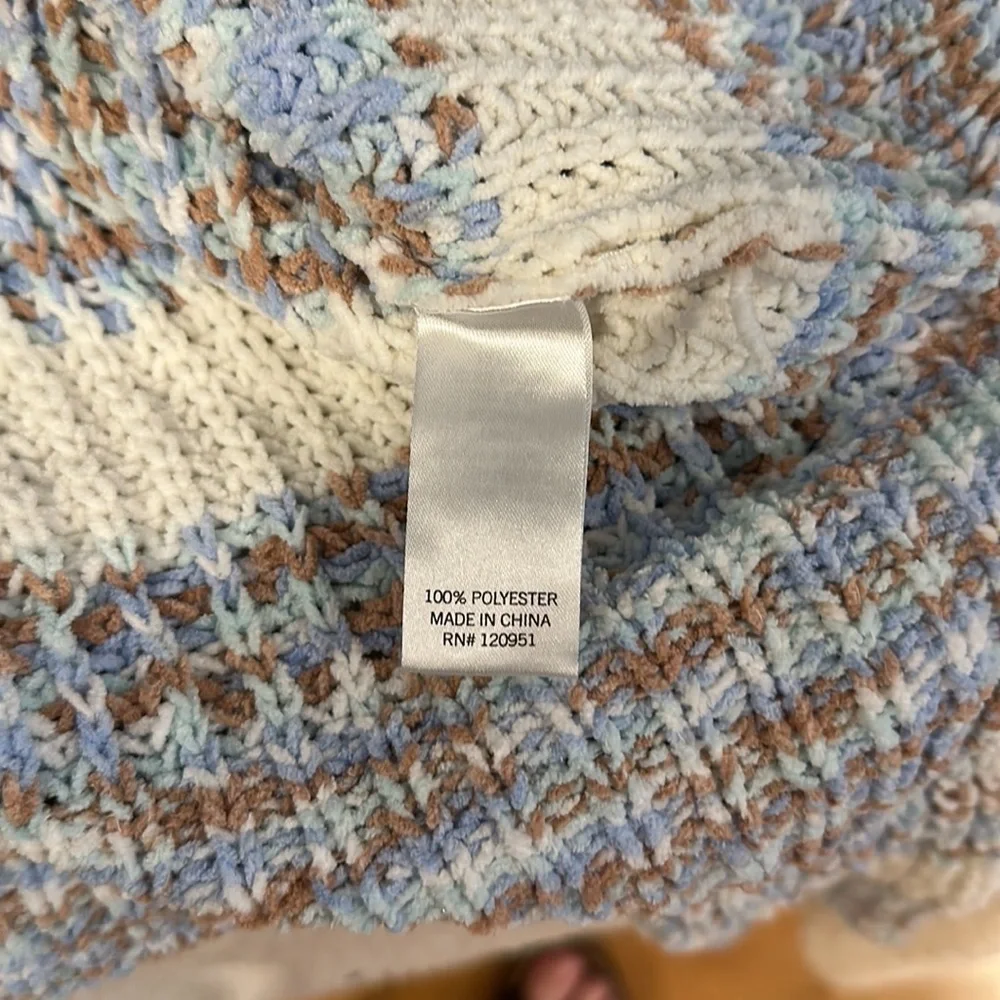 SO sweater size medium women’s - Picture 7 of 7